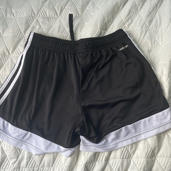Adidas Black striped shorts (aeroready) - Picture 2 of 3